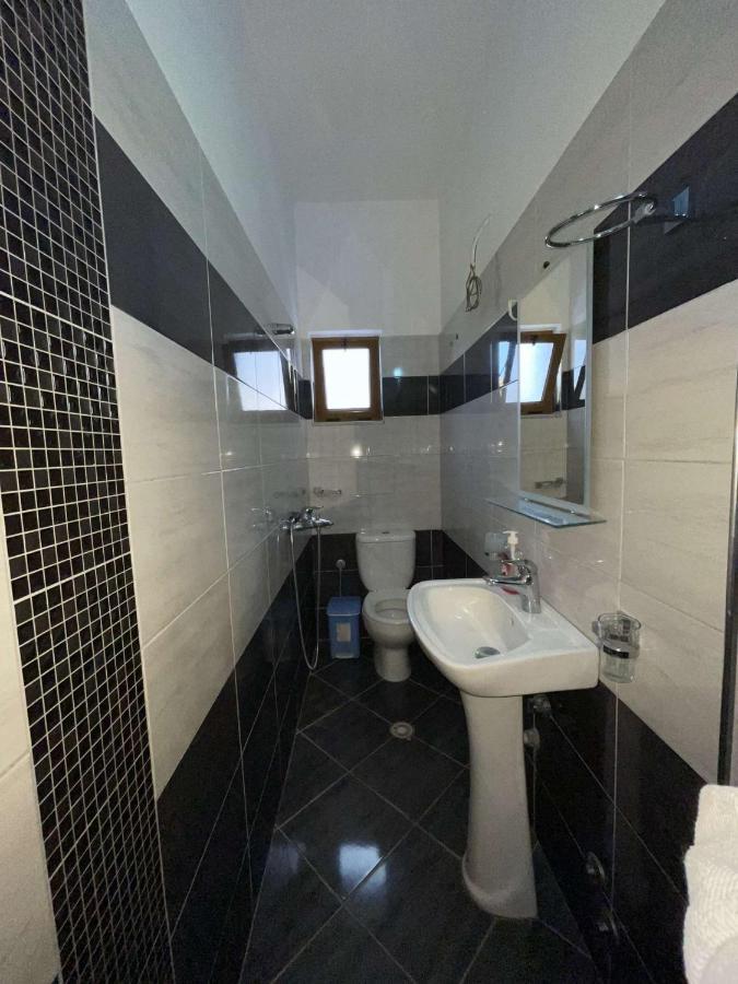 Vila Ronaldo Apartment Ксамил Екстериор снимка