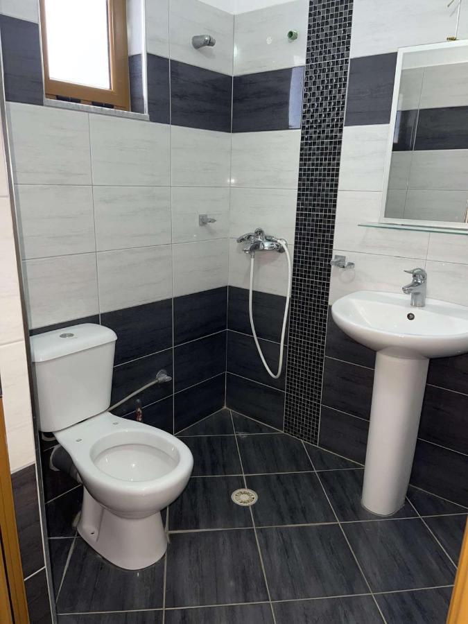 Vila Ronaldo Apartment Ксамил Екстериор снимка