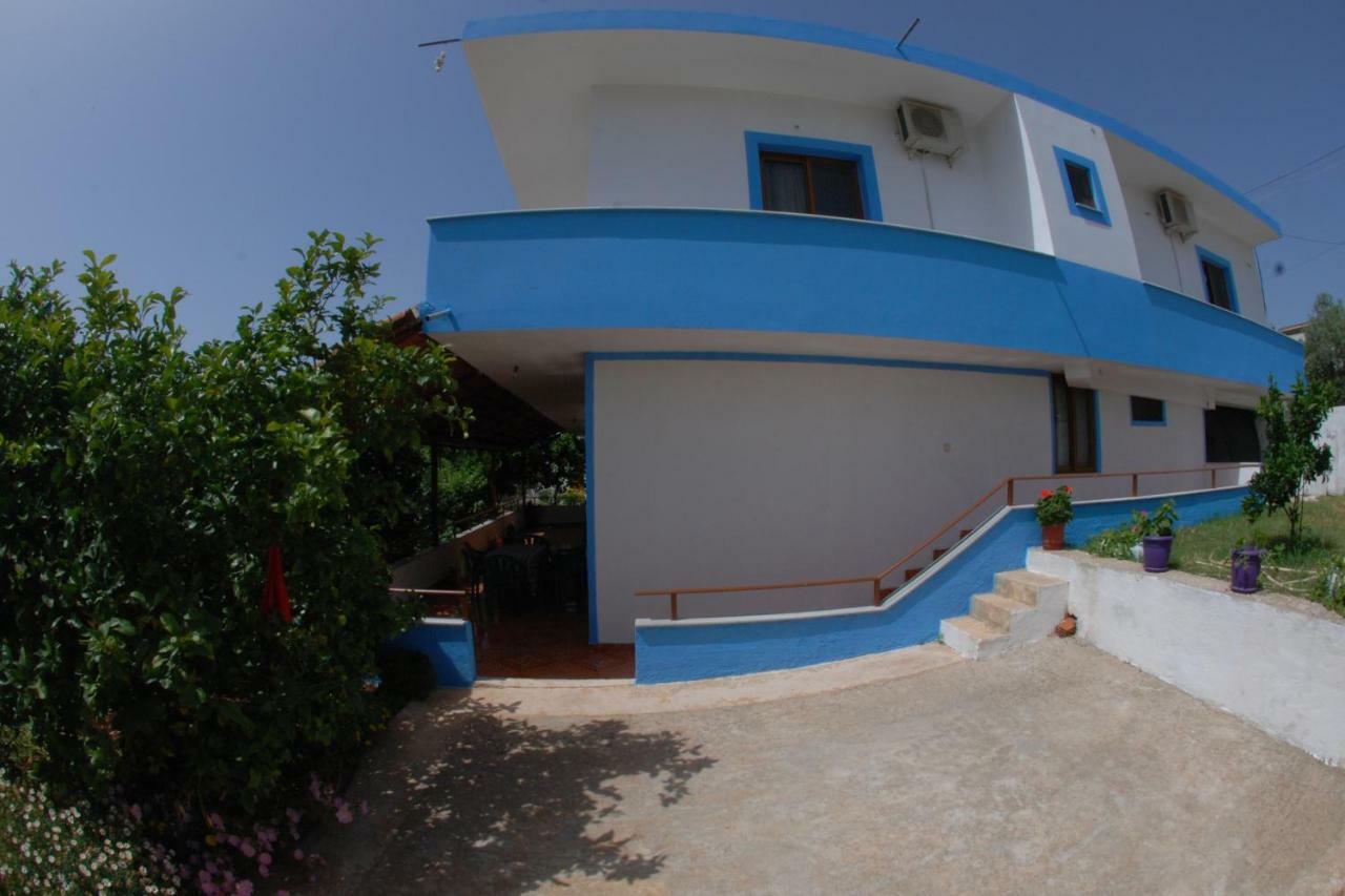 Vila Ronaldo Apartment Ксамил Екстериор снимка
