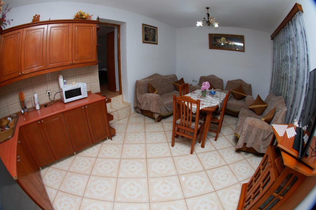Vila Ronaldo Apartment Ксамил Екстериор снимка